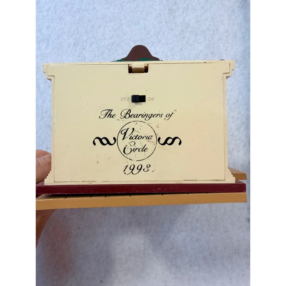 Vintage 1993 Hallmark Bearinger Flickering Light Fireplace Tabletop Display READ